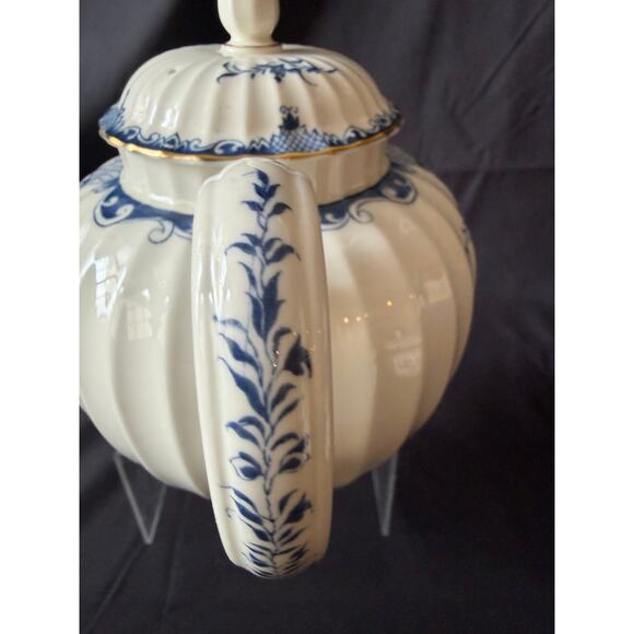 Royal Worcester Mansfield Blue & White Tea Set Teapot, Creamer & Sugar England - Picture 6 of 8